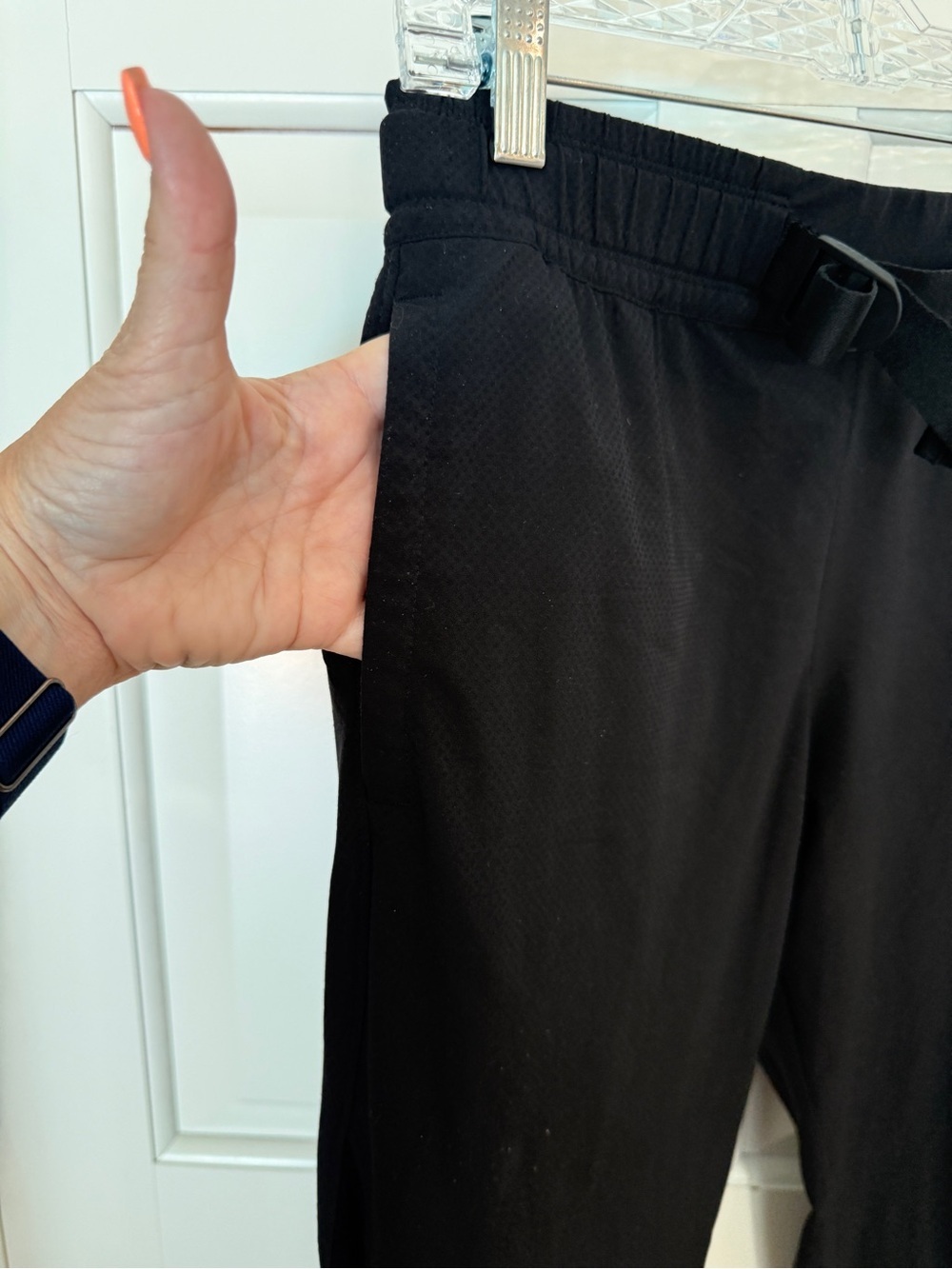Athleta Quest Jogger Black Size 6 Lightweight Travel Hiking Pants 25410 - Picture 5 of 16